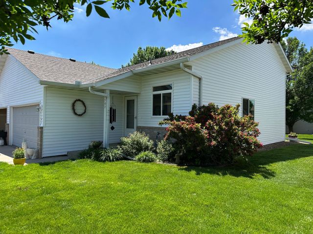 1507 Dublin Court, Shakopee, MN 55379