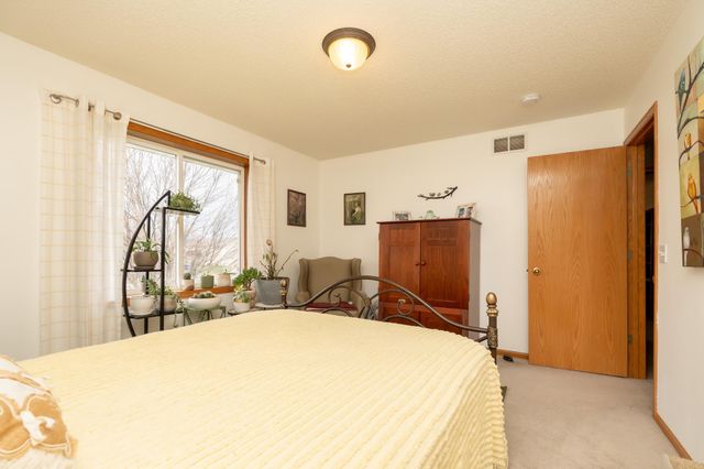 1507 Dublin Court, Shakopee, MN 55379
