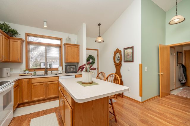 1507 Dublin Court, Shakopee, MN 55379