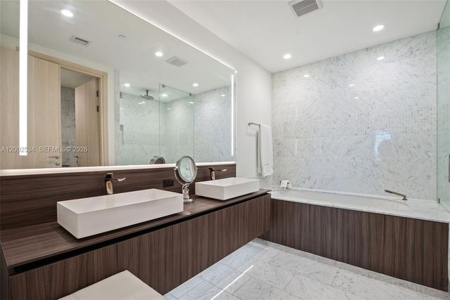 1000 Brickell Plaza PH5103, Miami, FL 33131