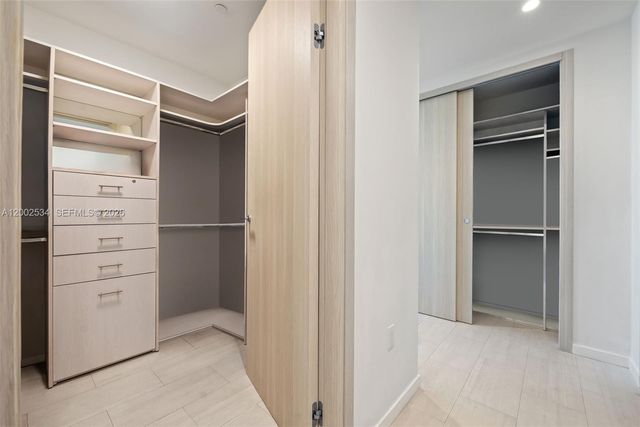 1000 Brickell Plaza PH5103, Miami, FL 33131