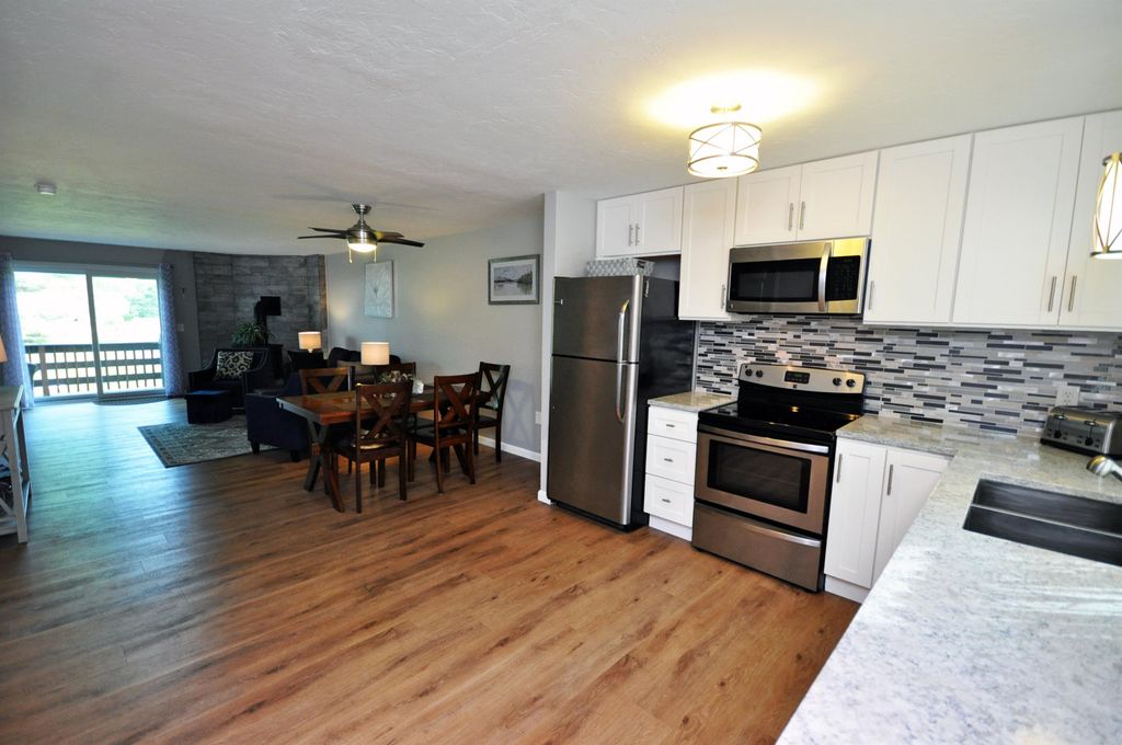 17 Village West Drive # 11, Bristol, NH 03222