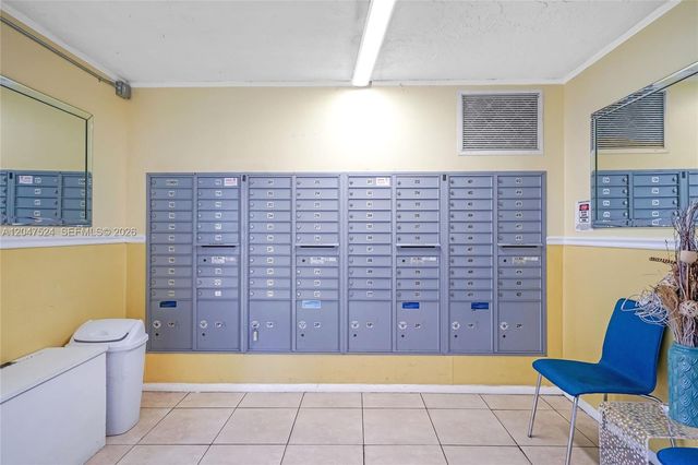 7000 NW 17th Street 303, Plantation, FL 33313