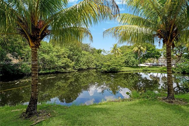 7000 NW 17th Street 303, Plantation, FL 33313