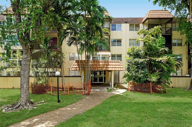 7000 NW 17th Street 303, Plantation, FL 33313