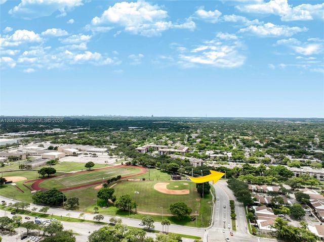 7000 NW 17th Street 303, Plantation, FL 33313