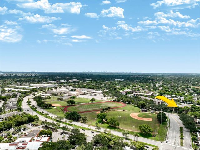 7000 NW 17th Street 303, Plantation, FL 33313