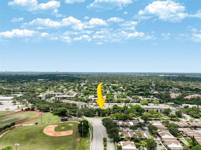 7000 NW 17th Street 303, Plantation, FL 33313