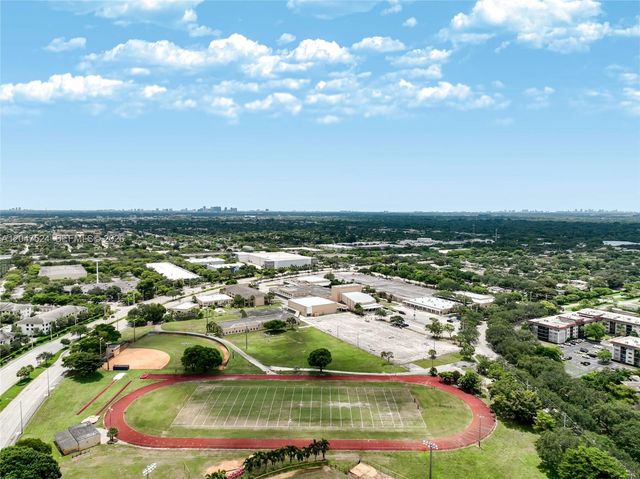 7000 NW 17th Street 303, Plantation, FL 33313
