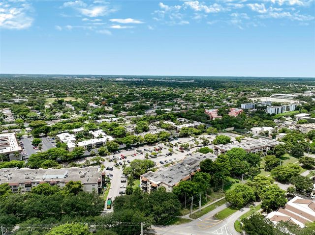 7000 NW 17th Street 303, Plantation, FL 33313