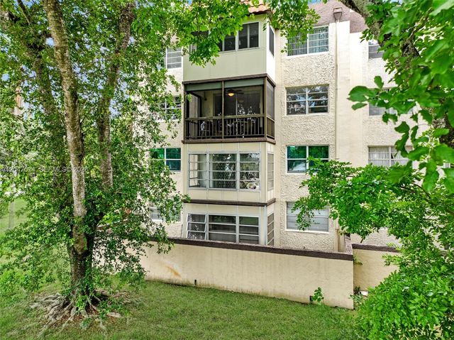 7000 NW 17th Street 303, Plantation, FL 33313