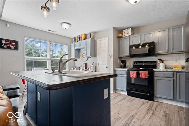 11770 Sand Creek Boulevard, Fishers, IN 46037