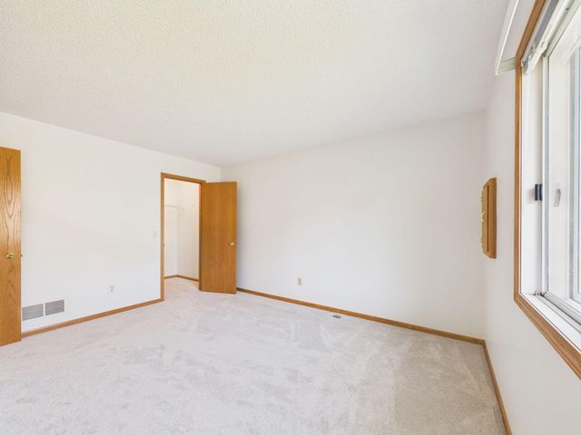 14264 Glencove Path, Apple Valley, MN 55124