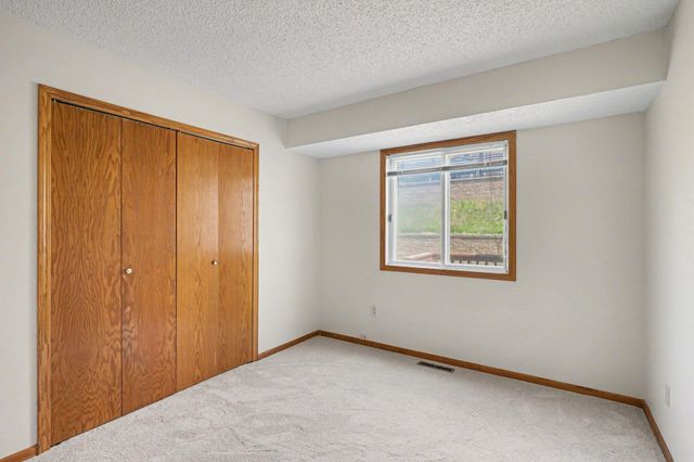 14264 Glencove Path, Apple Valley, MN 55124