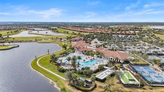 10058 CROOKED CREEK DRIVE 201, Venice, FL 34293