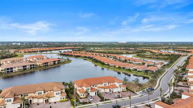 10058 CROOKED CREEK DRIVE 201, Venice, FL 34293