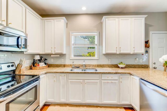 1552 Keswick Drive, Johns Island, SC 29455