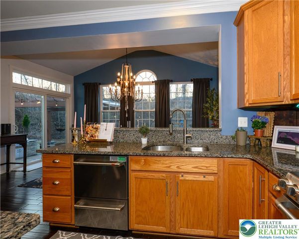 6310 Candle Place, Upper Saucon Twp, PA 18036