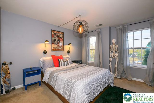 6310 Candle Place, Upper Saucon Twp, PA 18036