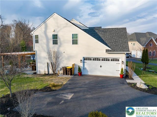 6310 Candle Place, Upper Saucon Twp, PA 18036