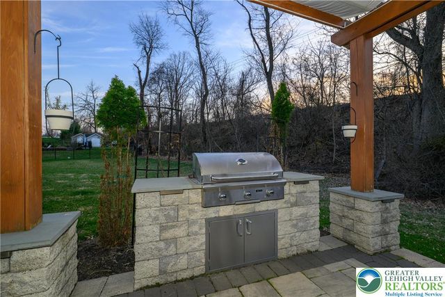 6310 Candle Place, Upper Saucon Twp, PA 18036