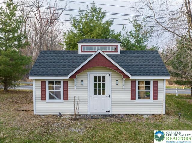 6310 Candle Place, Upper Saucon Twp, PA 18036