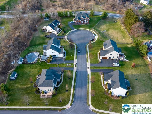 6310 Candle Place, Upper Saucon Twp, PA 18036