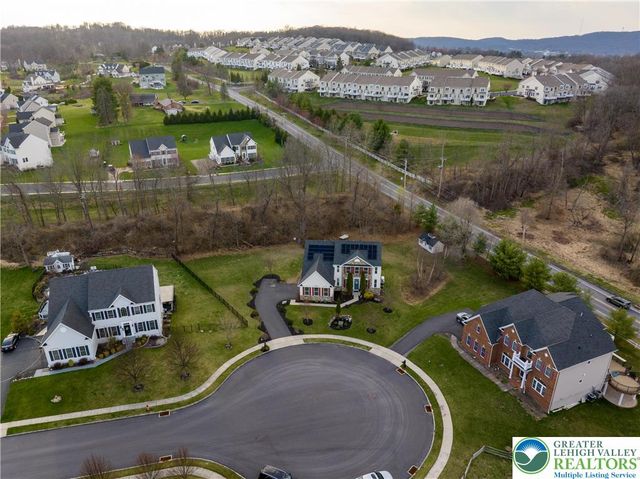 6310 Candle Place, Upper Saucon Twp, PA 18036
