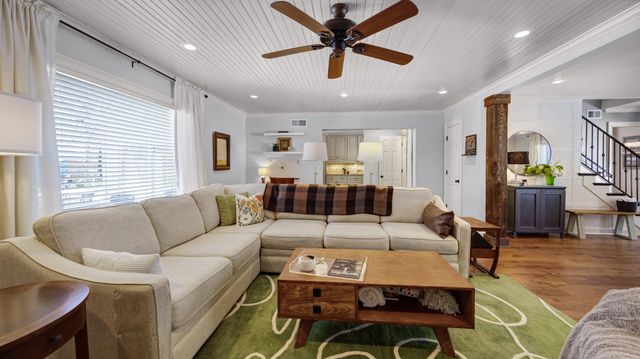 2164 WILDERNESS CV, Germantown, TN 38139