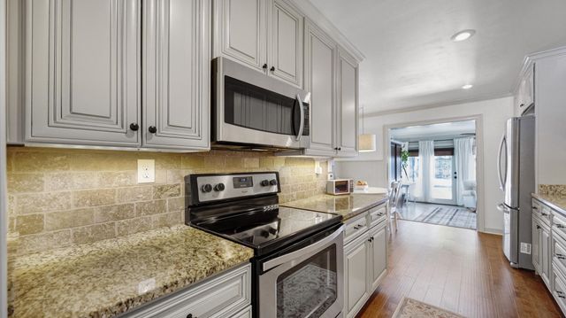 2164 WILDERNESS CV, Germantown, TN 38139