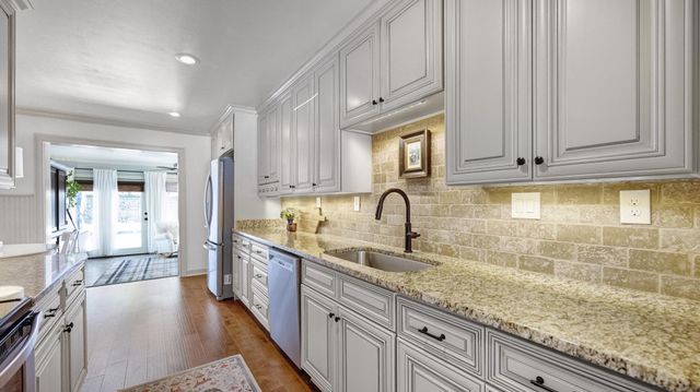 2164 WILDERNESS CV, Germantown, TN 38139