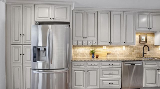 2164 WILDERNESS CV, Germantown, TN 38139