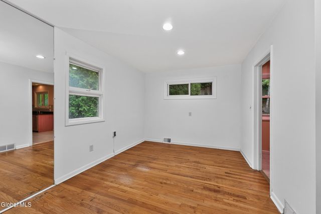 1082 Cornelius Avenue, Niskayuna, NY 12309