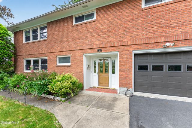 1082 Cornelius Avenue, Niskayuna, NY 12309