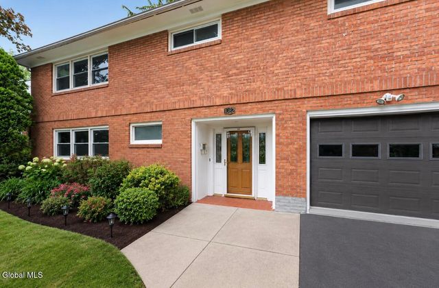 1082 Cornelius Avenue, Niskayuna, NY 12309
