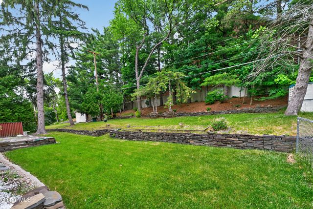1082 Cornelius Avenue, Niskayuna, NY 12309
