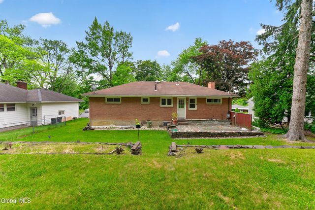 1082 Cornelius Avenue, Niskayuna, NY 12309