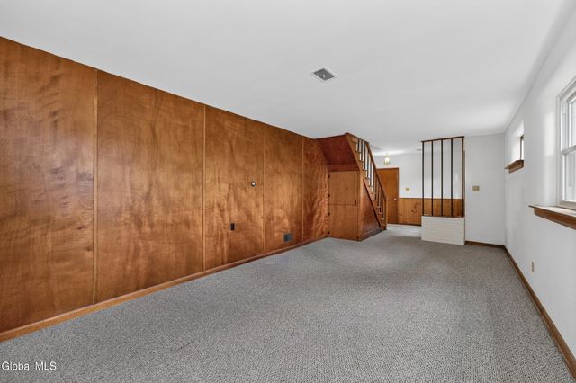 1082 Cornelius Avenue, Niskayuna, NY 12309