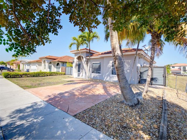 14833 SW 35th Ln, Miami, FL 33185