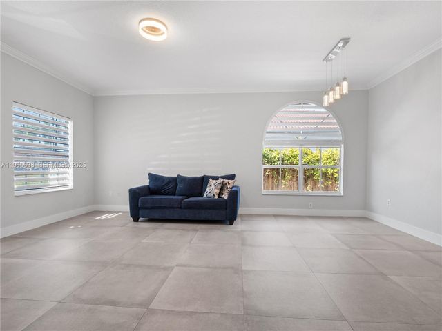 14833 SW 35th Ln, Miami, FL 33185