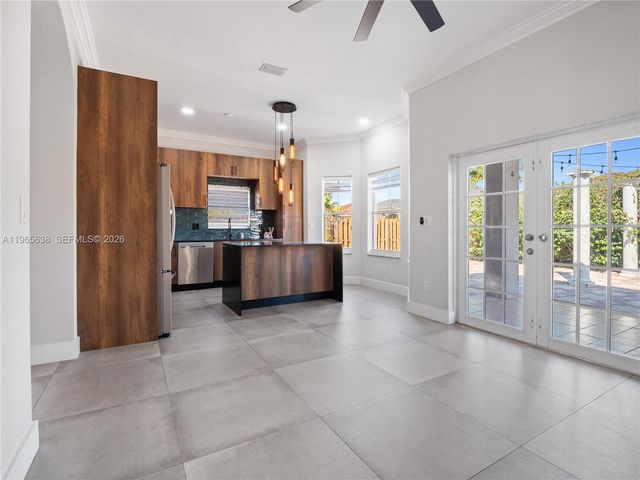 14833 SW 35th Ln, Miami, FL 33185