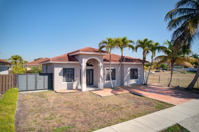 14833 SW 35th Ln, Miami, FL 33185