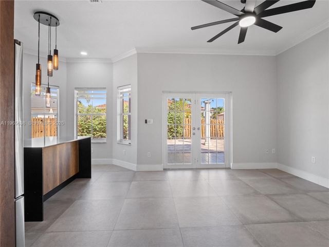 14833 SW 35th Ln, Miami, FL 33185