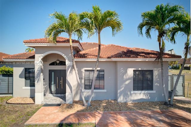 14833 SW 35th Ln, Miami, FL 33185