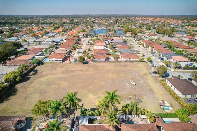 14833 SW 35th Ln, Miami, FL 33185