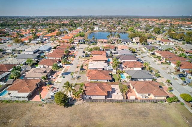 14833 SW 35th Ln, Miami, FL 33185