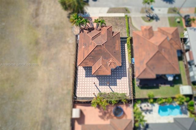 14833 SW 35th Ln, Miami, FL 33185