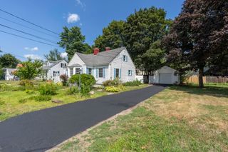 20 Crescent Street, Laconia, NH 03246