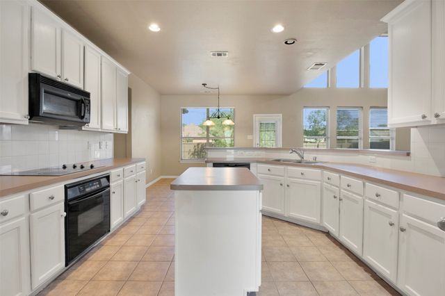 2113 Glen Manor Road, Corinth, TX 76208