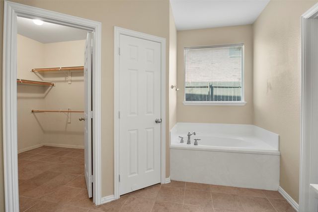 2113 Glen Manor Road, Corinth, TX 76208